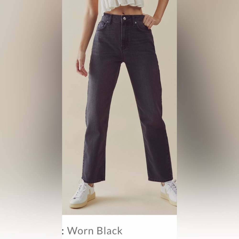 WE THE FREE The Pacifica High Rise Slim Straight Leg Size 27 Black faded denim